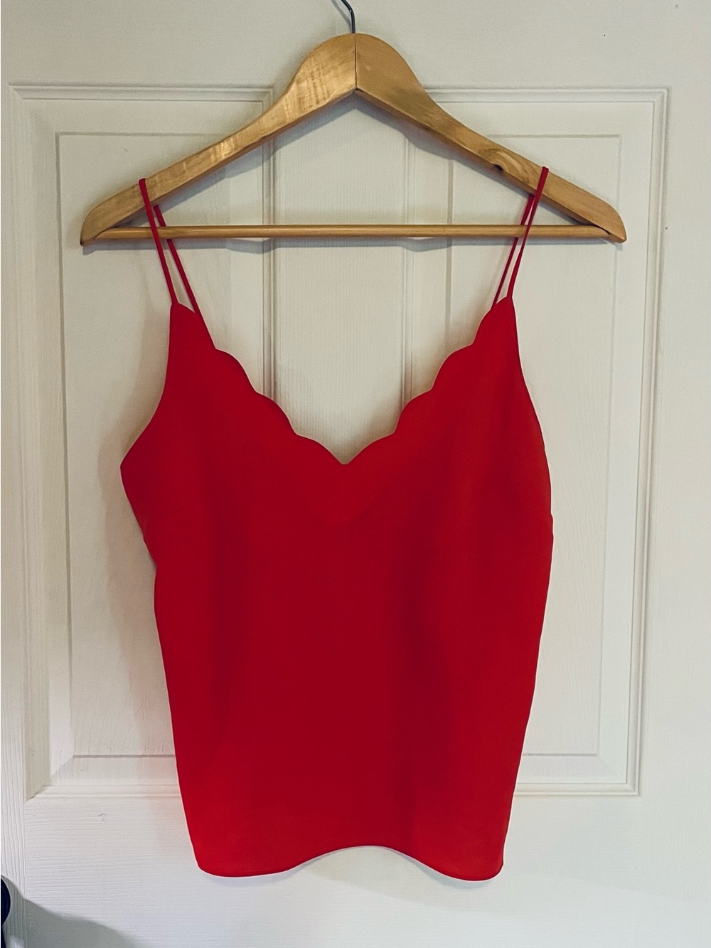 Red Scallop V-Neck Camisole Top - Women Size 2